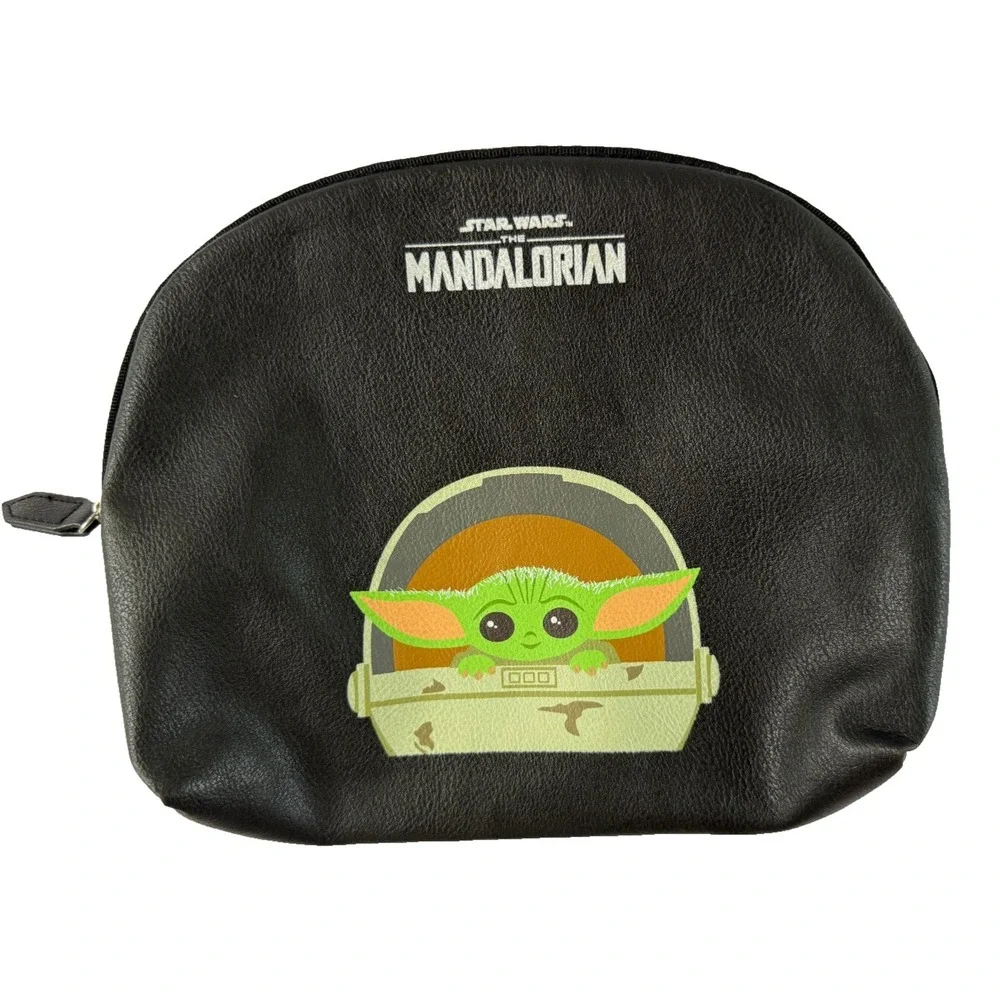 DISNEY STAR WARS DANI THE MANDALORIAN Baby Yoda Pouch Make-up Travel Zip Bag Med